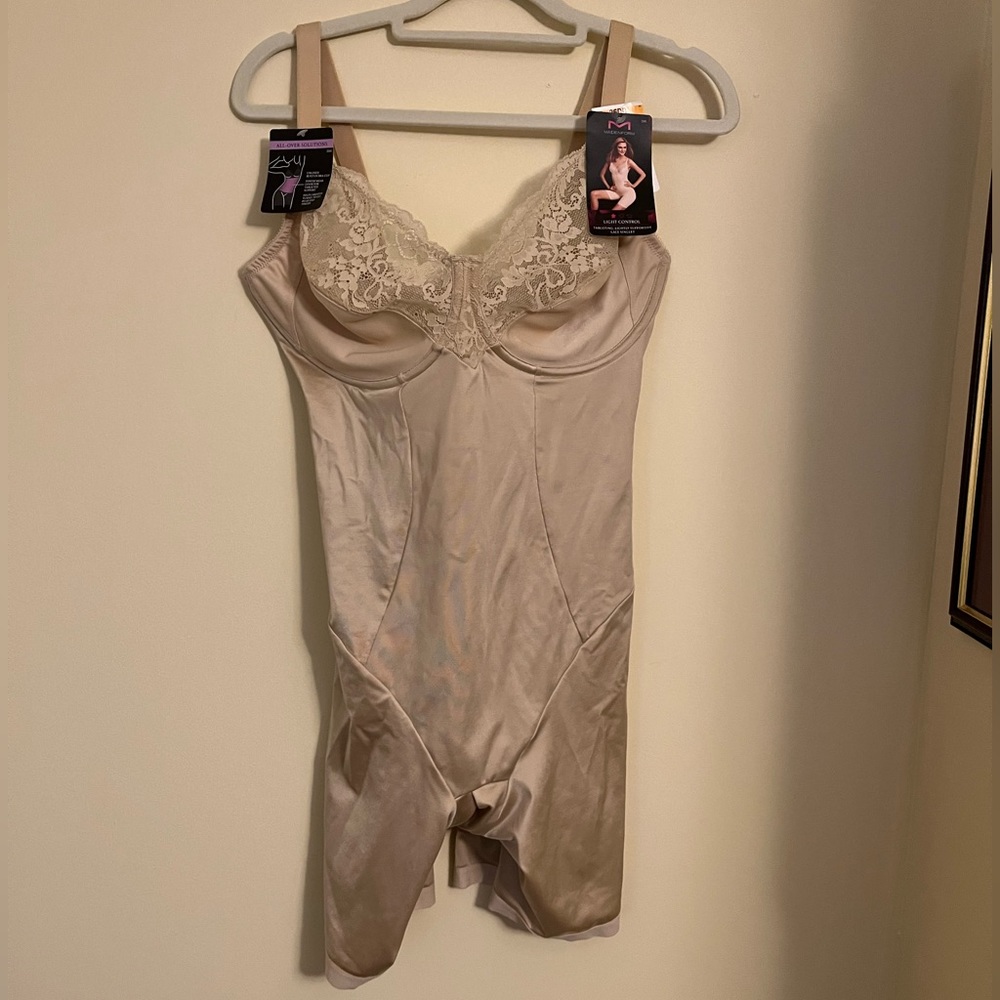 Girdle shapewear